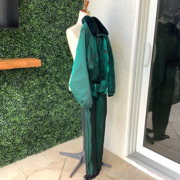 Vintage 80’s/90’s Nils Skiwear Snowsuit in Iridescent Emerald Green Size 8 - Picture 4 of 14